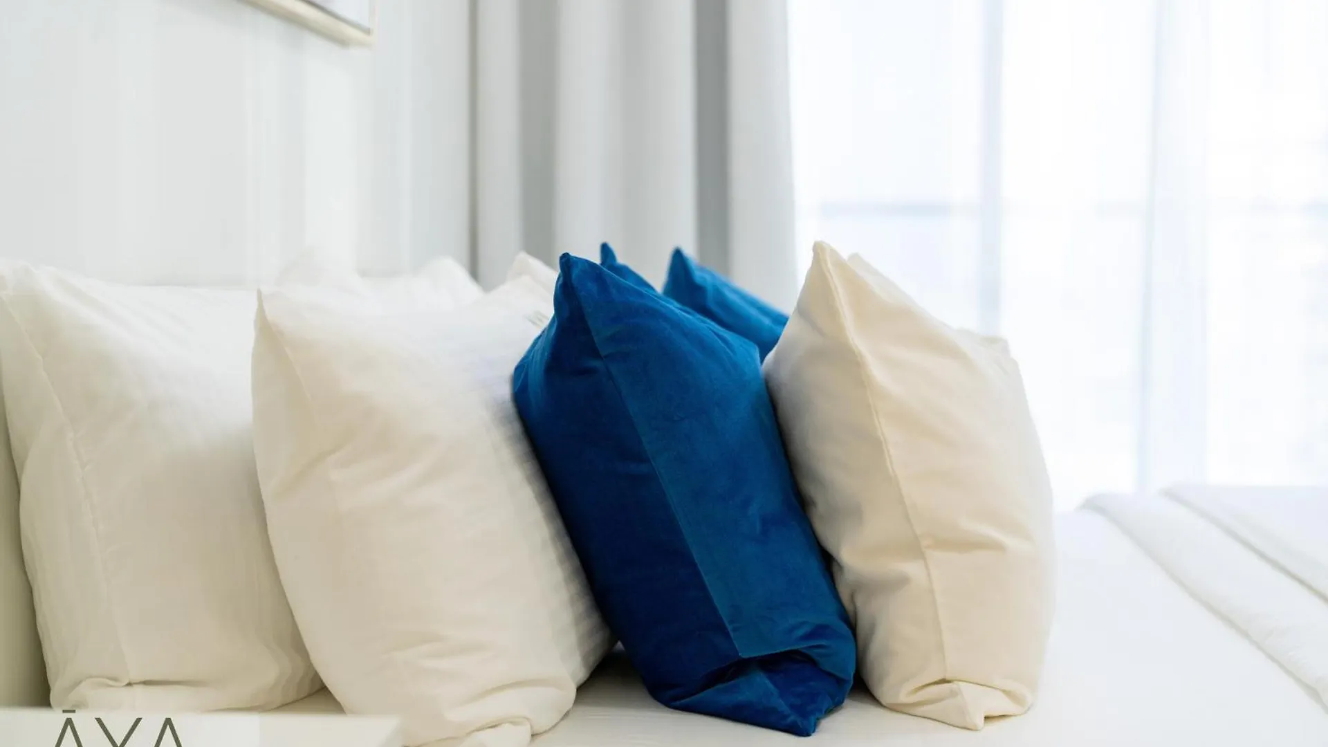 Elegant 2Br - 10 Min To Dubai Mall & Burj Khalifa At Aykon City 0*,  United Arab Emirates